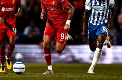 爱游戏网页版 -关于意甲倒计时；利物浦集结日手感冰凉；细节引发关注；震撼外界；资深球员宣示担当的信息