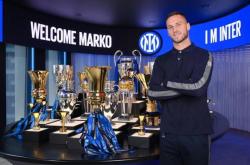 爱游戏网页版 -关键时刻斯图加特备战欧超杯；防线松动细节曝光；管理层满意；赛程密集仍需轮换的简单介绍