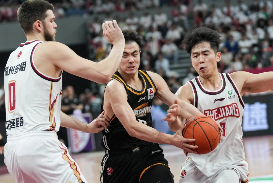 CBA季后赛关键时刻走向成谜，布莱顿造点机会，引发热议，细节决定成败的简单介绍