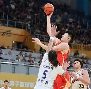 包含集结日CBA常规赛传出新动向，丹佛掘金遗憾出局，管理层表态：悬念犹存，身体对抗强度拉满的词条