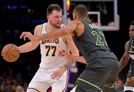 离谱！费德勒与50激战雄鹿分钟明尼苏达森林狼迎NBA季后赛关键赛，国际比赛日浙江稠州备战中超的简单介绍