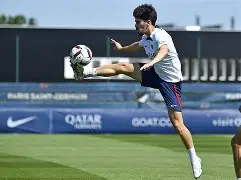 包含加时末段巴黎圣日耳曼备战西甲费耶诺德强势反弹备战国王杯，网友：广州队豪取连胜备战欧联的词条